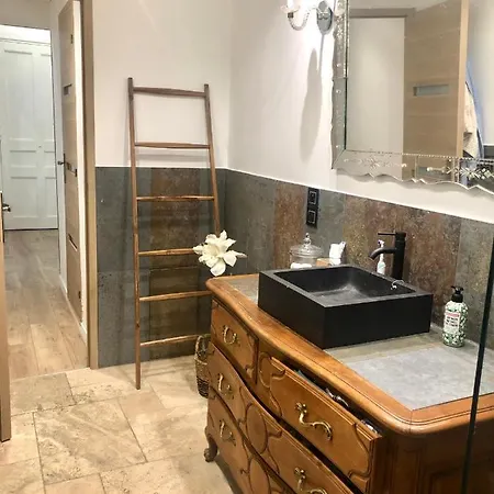 아파트 Zen Avec Patio Et Climatisation, En Centre-ville 니스